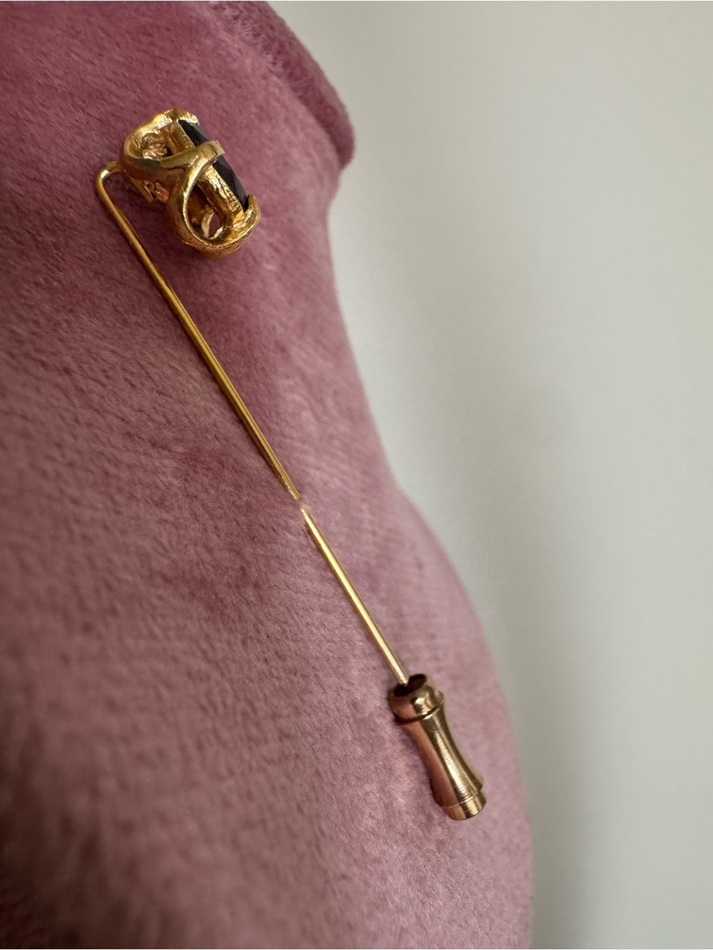 Vintage Gold Tone Red Stone Stick/Hat Pin - Picture 2 of 6